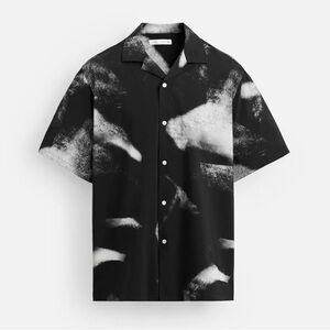 NWOT ZARA MAN ABSTRACT PRINT STRETCH BUTTON DOWN SHIRT